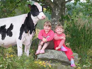 Siiri ja Sanni kes�ll� 2009